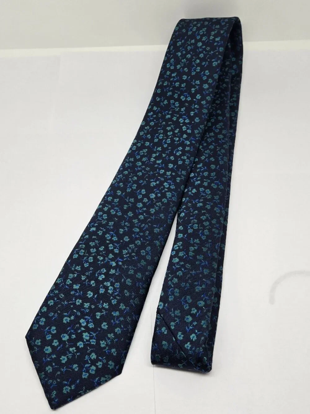 Old Navy 100% Polyester, Blue and Green Floral, Mens Tie